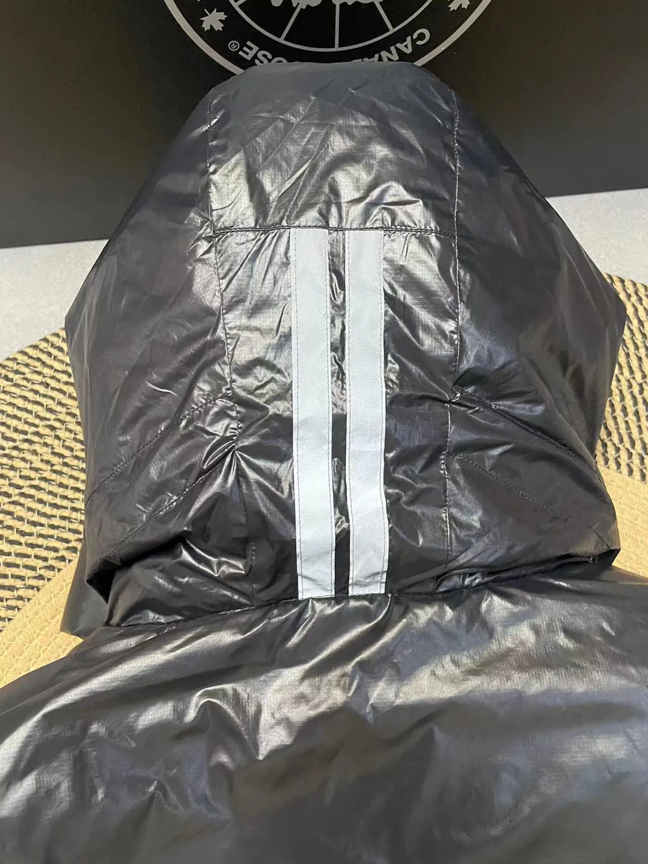 P780 Black Black Label Top Version 𝘾𝘼𝙉𝘼𝘿𝘼 𝙂𝙊𝙊𝙎𝙀/Canada Goose 2023 Limited New Crofton Puff Down Jacket Pure Guangzhou Inspection 95 White Duck Down Filling‼  Top version, ceiling level‼ Crofton soft bread, the latest style in 2023, has a cold protection effect of up to level 4. It is made of recycled Feather-Light tear-resistant fabric. It is ultra-light and has no weight on the upper body at all! The unique black label highlights your temperament‼  Canada Goose, a Canadian brand, has always been recognized as the warmest down jacket. Various Instagram celebrities, Internet celebrities, and celebrities often wear it for street photos. I do Canada Goose every year, but I still can’t get rid of my love for geese. No matter how cold the winter is, there is no need to be afraid, because there are geese! Filled with 80% white duck down, Canada Goose is the legendary warmest down jacket and is known as a must-have for Arctic outdoor sports! The most popular down jacket in the world, celebrities are rushing to buy it, it is a must-have! Same style for men and women Size: S-XXL